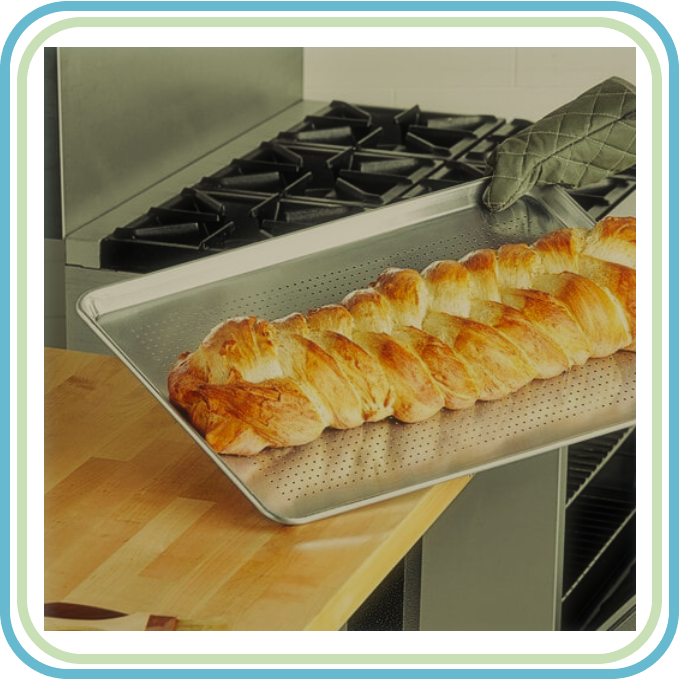 BUFFETWARE DS0365 CHAROLA PANADERA RECTANGULAR 45X65 CM PERFORADA ALUMINIO