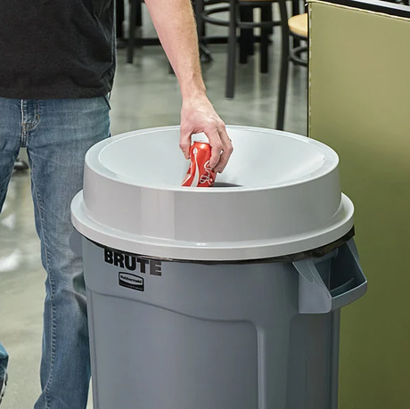 RUBBERMAID FG3543  GRAY TAPA EMBUDO CONTENEDOR BASURERO REDONDO 32 GAL POLIETILENO GRIS