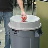 RUBBERMAID FG3543  GRAY TAPA EMBUDO CONTENEDOR BASURERO REDONDO 32 GAL POLIETILENO GRIS